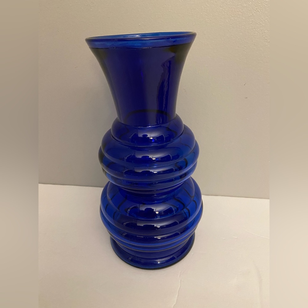Vintage Indiana Glass Beehive Vase
